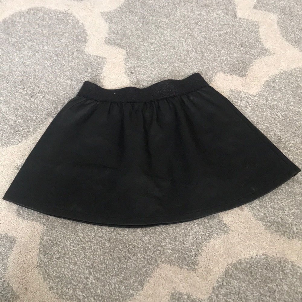 2t faux leather skirt